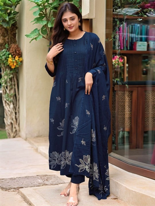 WOMEN FLORAL PRINTED KURTA WITH TROUSERS & DUPATTA